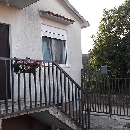 Branko Apartamento Vinišće